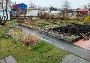 Дом 25м², 2-этажный, участок 6 сот.  