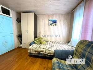 Дом 30м², 2-этажный, участок 8 сот.  