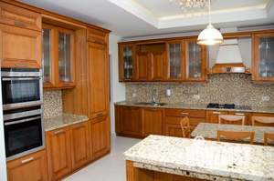 Коттедж 730м², 4-этажный, участок 20 сот.  