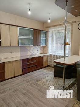 Коттедж 358м², 2-этажный, участок 5 сот.  