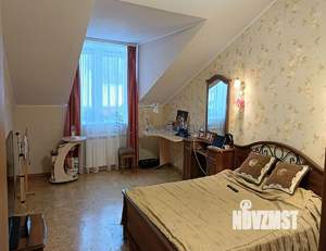 Таунхаус 300м&sup2;, 3-этажный, участок 8 сот.  