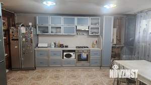 Дом 210м², 3-этажный, участок 11 сот.  