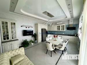 Коттедж 354м², 3-этажный, участок 9 сот.  