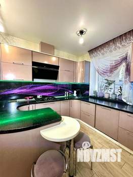 Коттедж 411м², 3-этажный, участок 6 сот.  