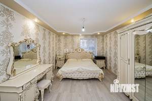 Дом 243м², 2-этажный, участок 9 сот.  
