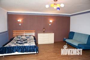 1-к квартира, посуточно, 40м2, 1/1 этаж