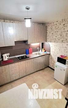 Студия квартира, посуточно, 45м2, 6/9 этаж