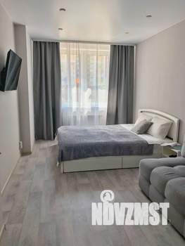 1-к квартира, посуточно, 42м2, 1/25 этаж