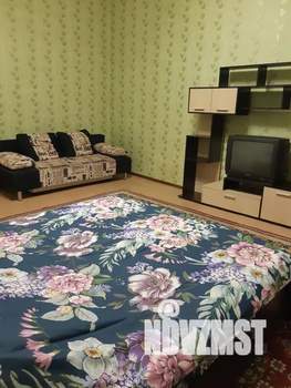 1-к квартира, посуточно, 40м2, 2/4 этаж