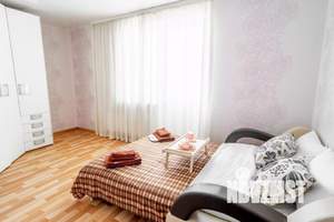 1-к квартира, посуточно, 60м2, 1/1 этаж
