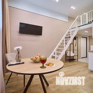 Студия квартира, посуточно, 17м2, 1/6 этаж