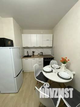 1-к квартира, посуточно, 35м2, 10/18 этаж