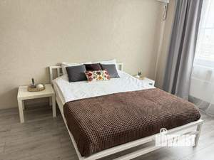 1-к квартира, посуточно, 49м2, 1/1 этаж