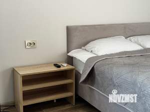 1-к квартира, посуточно, 37м2, 4/9 этаж