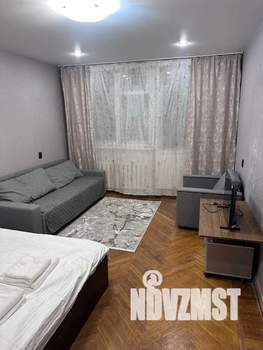 1-к квартира, посуточно, 38м2, 14/14 этаж