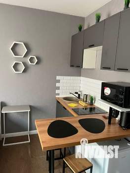 Студия квартира, посуточно, 18м2, 1/10 этаж