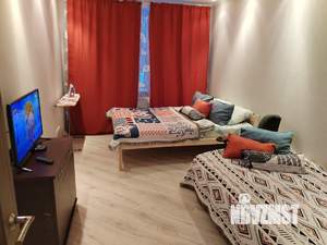 1-к квартира, посуточно, 40м2, 2/27 этаж
