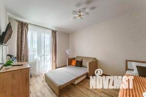 1-к квартира, посуточно, 35м2, 7/18 этаж