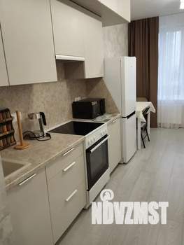 1-к квартира, посуточно, 37м2, 2/15 этаж