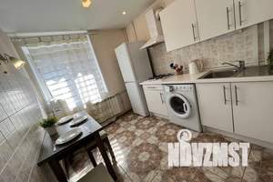 1-к квартира, посуточно, 43м2, 6/9 этаж