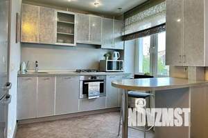 1-к квартира, посуточно, 50м2, 3/5 этаж