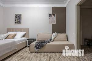 1-к квартира, посуточно, 37м2, 4/7 этаж