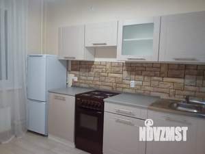 1-к квартира, посуточно, 33м2, 4/10 этаж