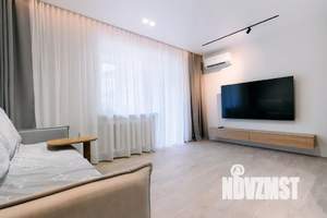 1-к квартира, посуточно, 42м2, 4/10 этаж