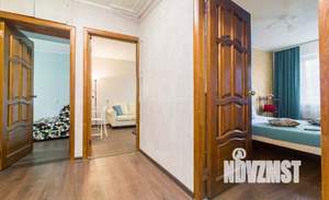 3-к квартира, посуточно, 65м2, 1/1 этаж