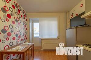 1-к квартира, посуточно, 38м2, 7/10 этаж