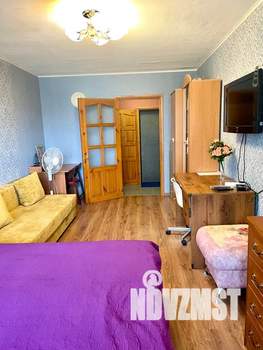 1-к квартира, посуточно, 42м2, 4/8 этаж