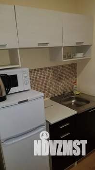 Студия квартира, посуточно, 16м2, 1/4 этаж