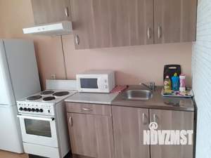 1-к квартира, посуточно, 32м2, 8/17 этаж