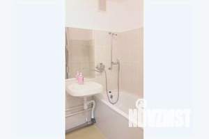 1-к квартира, посуточно, 40м2, 2/10 этаж