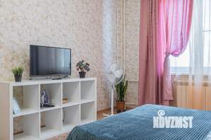 1-к квартира, посуточно, 32м2, 7/10 этаж