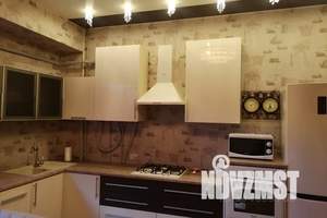 3-к квартира, посуточно, 100м2, 2/4 этаж