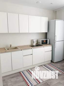 1-к квартира, посуточно, 42м2, 1/25 этаж