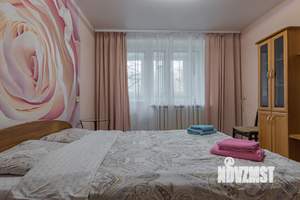 1-к квартира, посуточно, 42м2, 2/12 этаж
