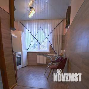 1-к квартира, посуточно, 34м2, 3/9 этаж