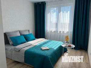 1-к квартира, посуточно, 40м2, 11/18 этаж