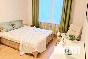 1-к квартира, посуточно, 42м2, 13/16 этаж