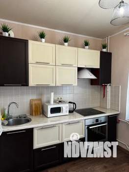 1-к квартира, посуточно, 37м2, 8/10 этаж