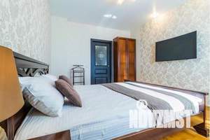 1-к квартира, посуточно, 66м2, 20/25 этаж