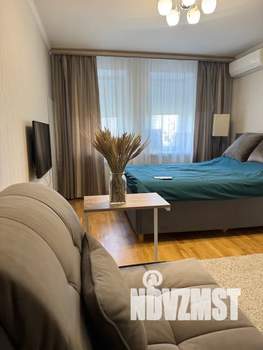 1-к квартира, посуточно, 34м2, 7/10 этаж