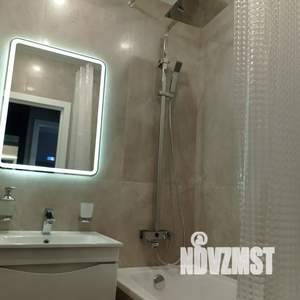 2-к квартира, посуточно, 39м2, 14/25 этаж