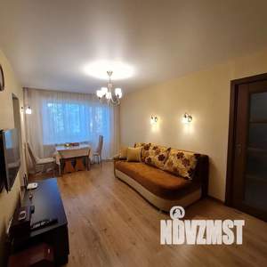2-к квартира, посуточно, 42м2, 3/5 этаж