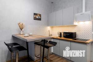 Студия квартира, посуточно, 38м2, 3/12 этаж