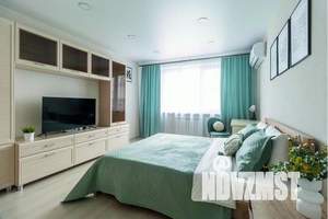 1-к квартира, посуточно, 42м2, 8/17 этаж