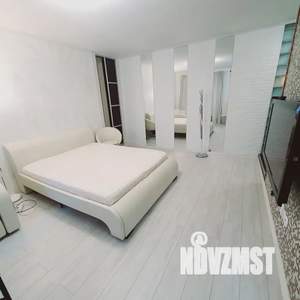 Студия квартира, посуточно, 33м2, 3/5 этаж