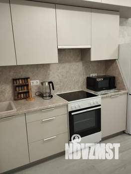 1-к квартира, посуточно, 37м2, 2/15 этаж